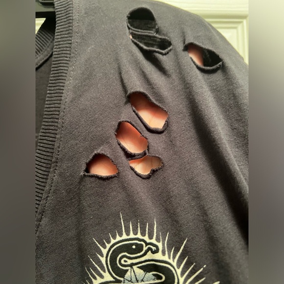 Torrid Goddess Relaxed Fit Heritage Distressed Tee. Size 1 - Picture 6 of 13